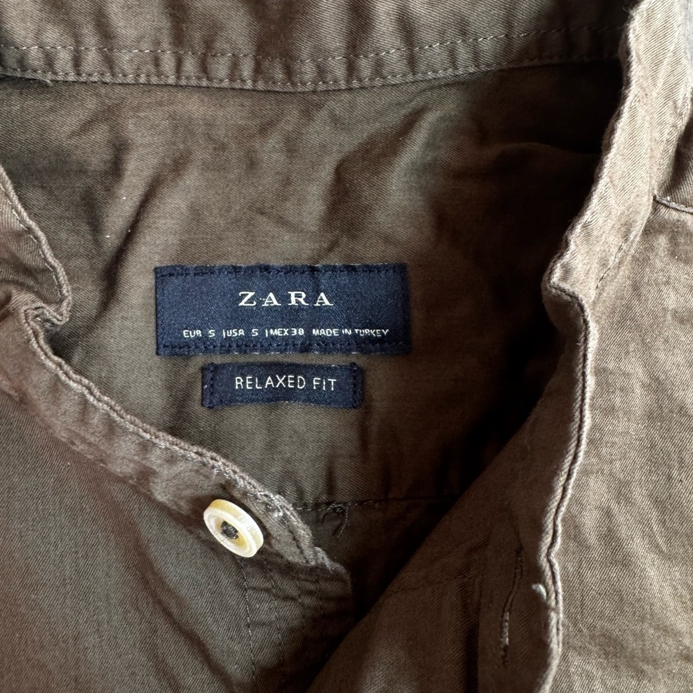 Zara Men's Casual Button Down Shirt - Picture 13 of 14